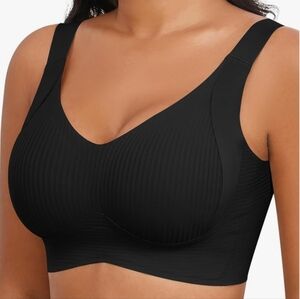 NWT Xcutting Wire Free Bra